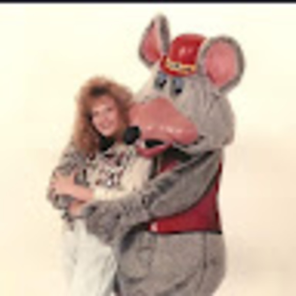 Meet your Posher, Michelle - Picture 1 of 1